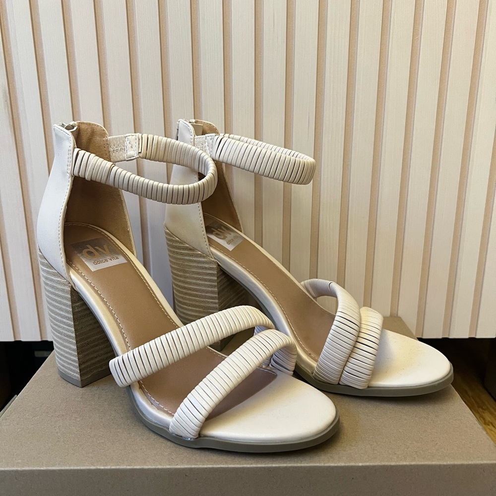 DV by Dolce Vita blush Wrapped-Strap Block Heel Sandals NWOB